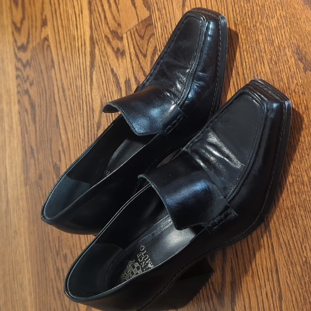 Vince Camuto Black Slip-On Heeled Loafers Square Toe  Polished Finish Sz 8 - Picture 2 of 14